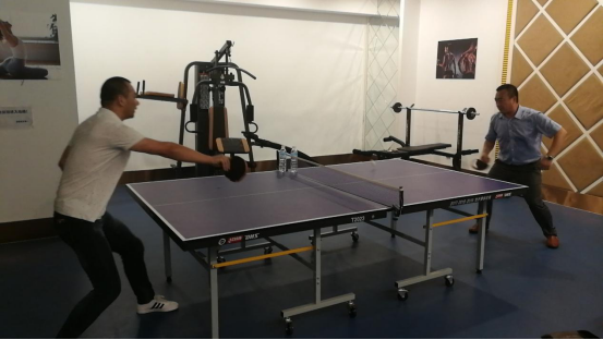 北京思路智園科技有限公司組織室內(nèi)乒乓球友誼賽